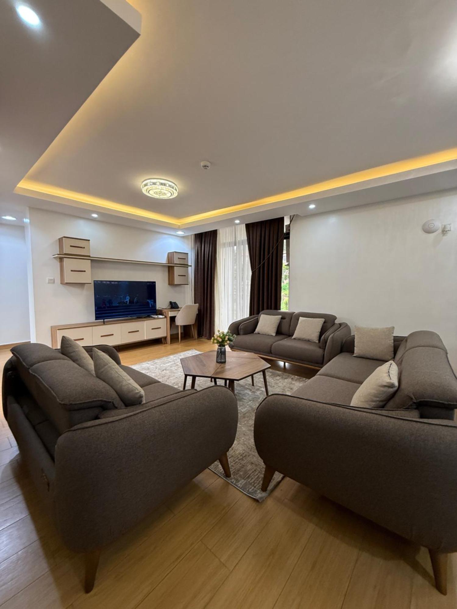 Cascadia Apartments คิกาลี ภายนอก รูปภาพ