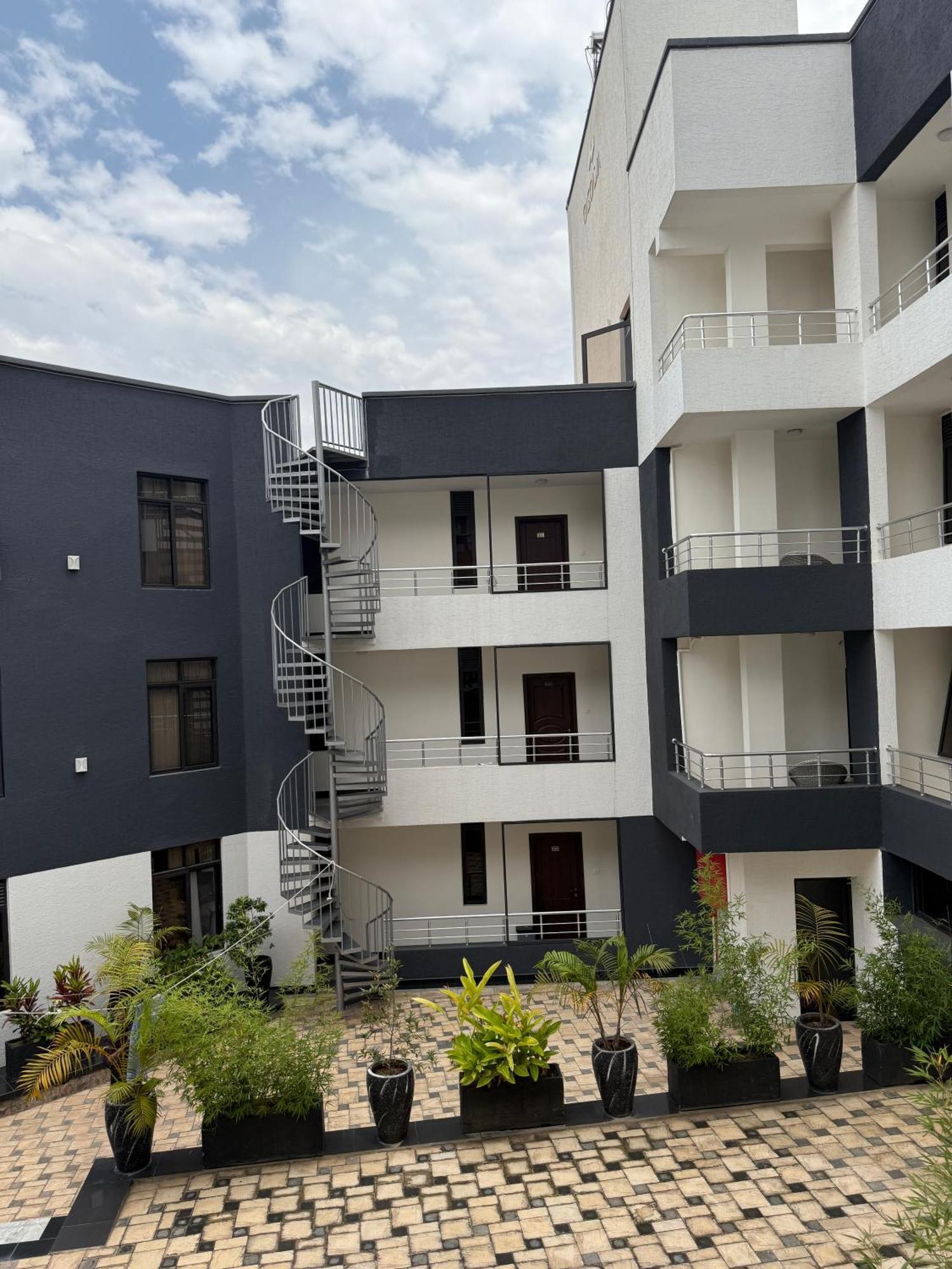 Cascadia Apartments คิกาลี ภายนอก รูปภาพ