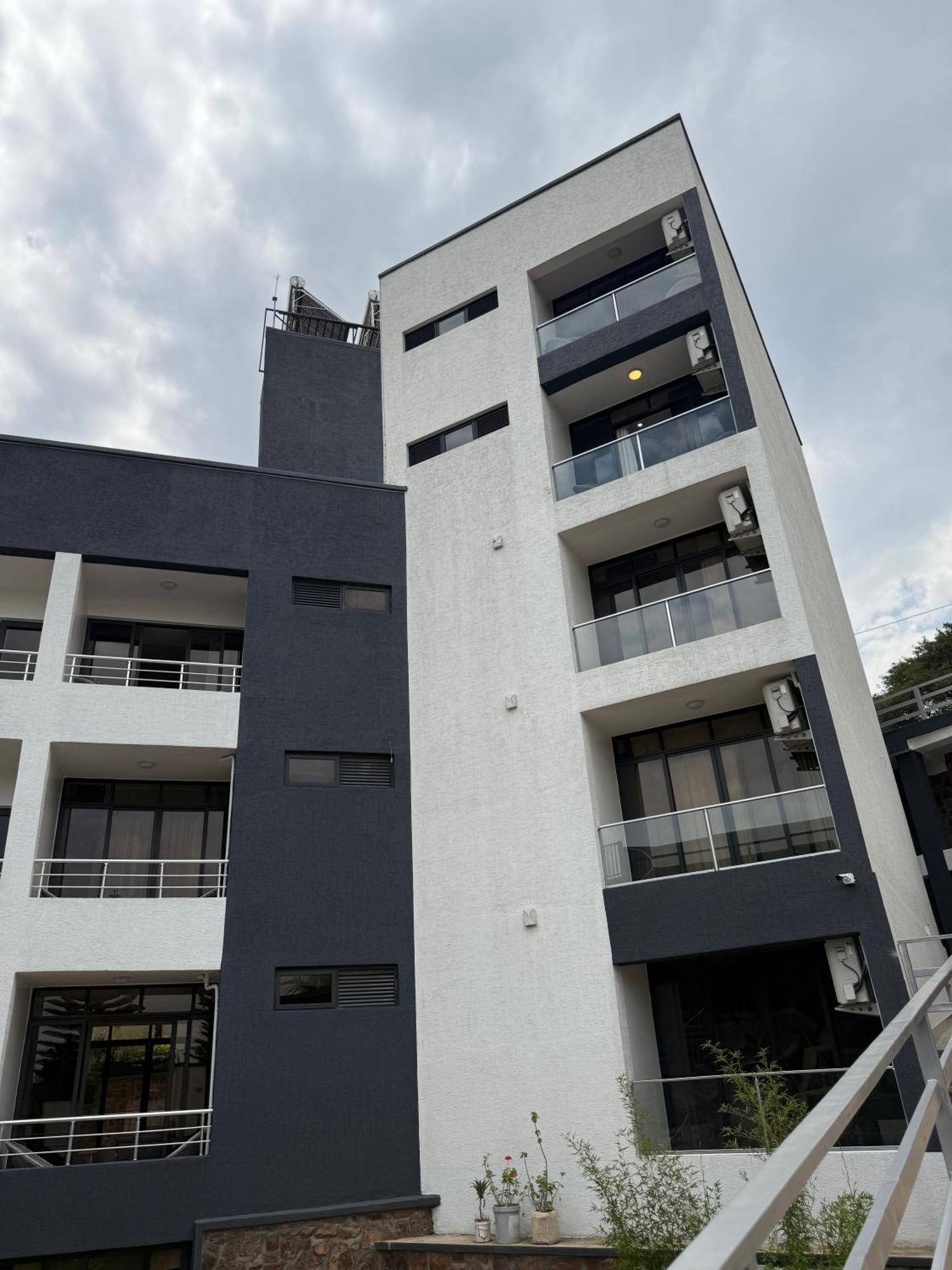 Cascadia Apartments คิกาลี ภายนอก รูปภาพ